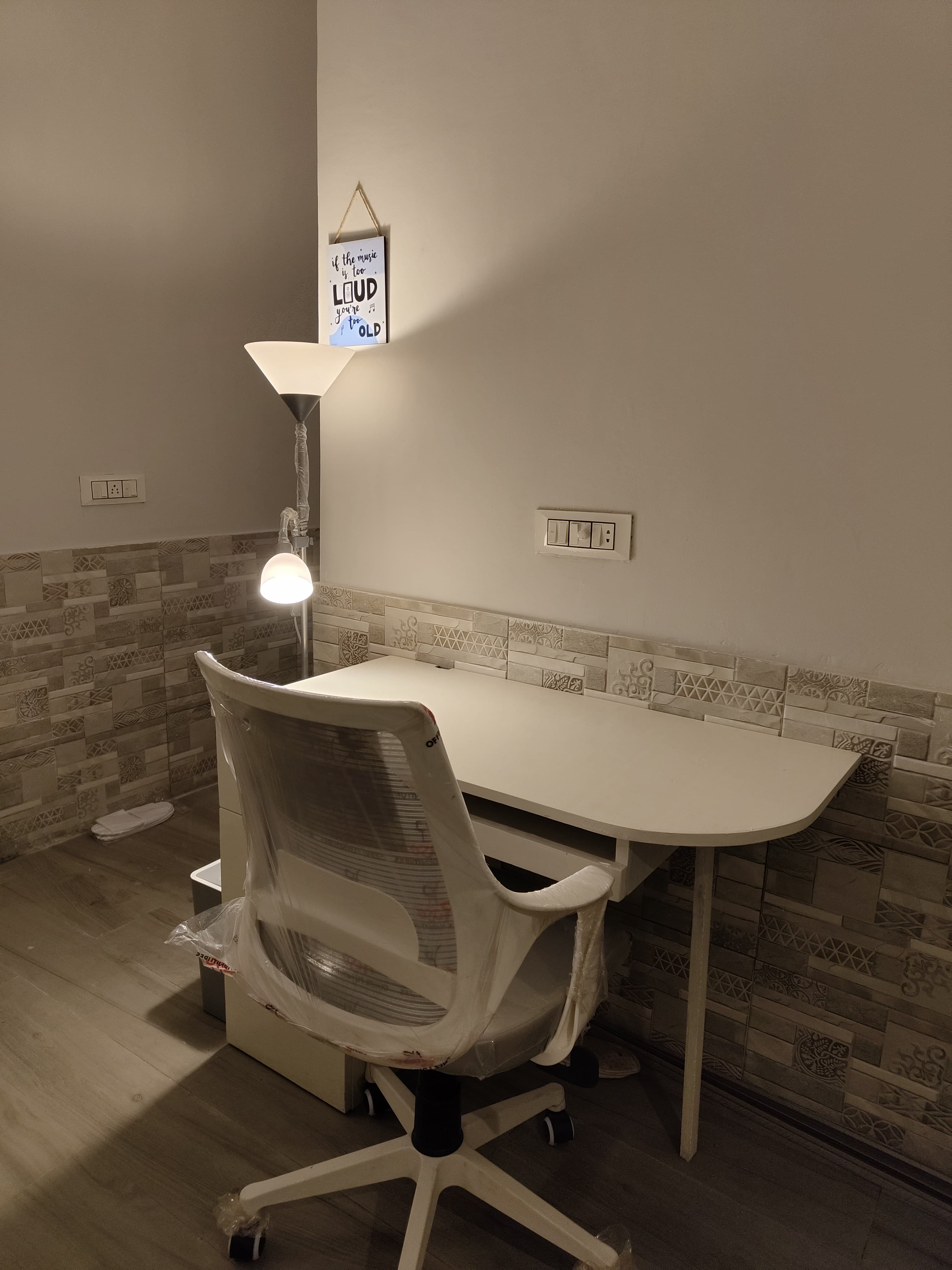 Smart Suite work desk